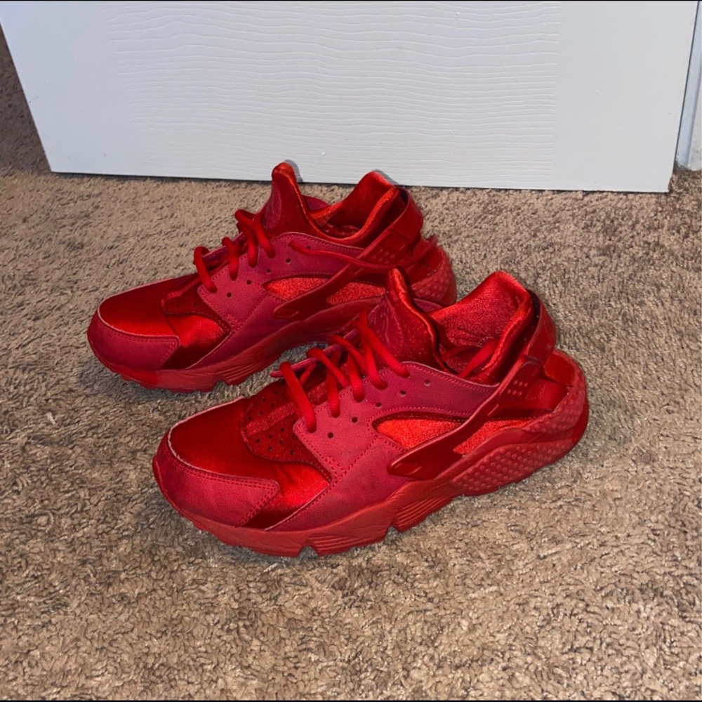 Nike Huarache Gym Red Sneakers W8.5
